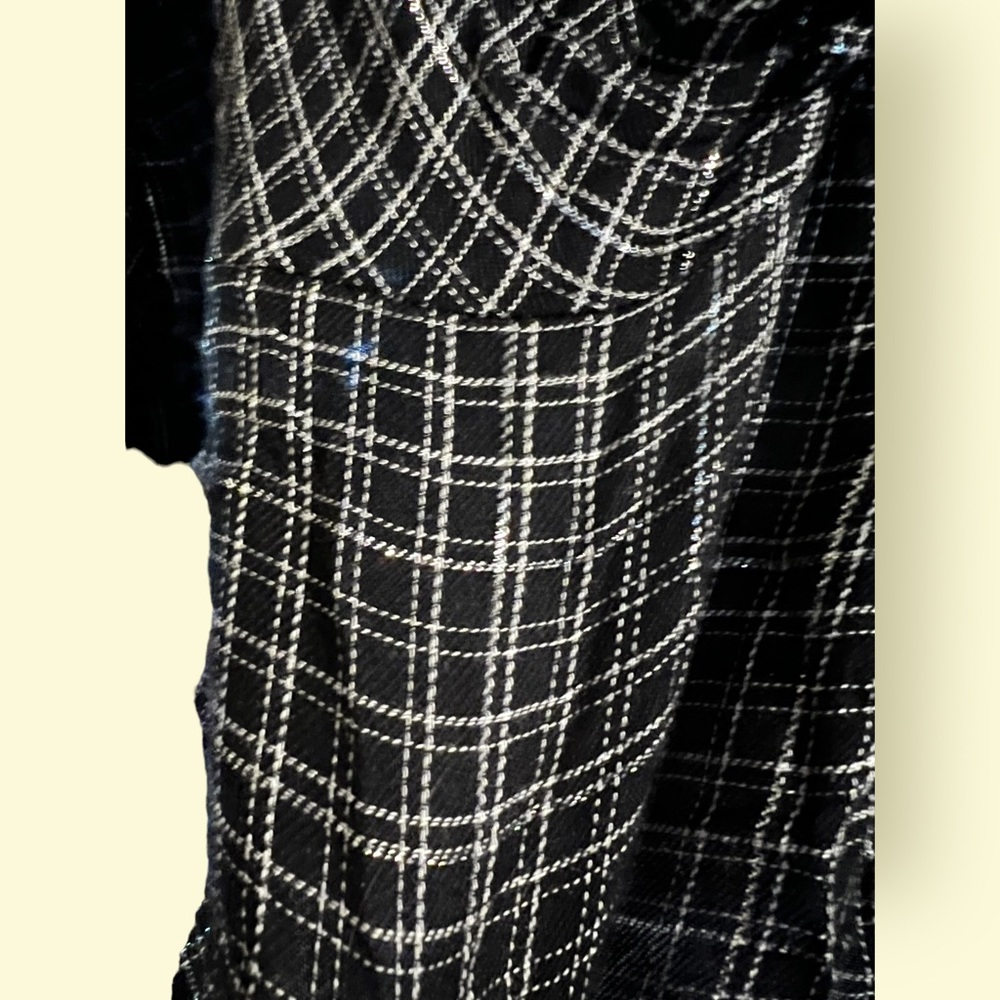 Jennifer Lopez V-neck side tie silver threads - Picture 3 of 4